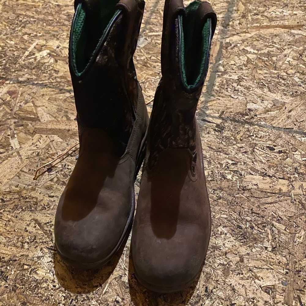 Leather boots